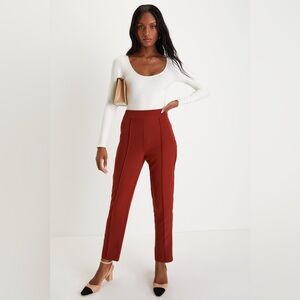 Worthington Red Pressed Seem Slim Leg Classic Work Pant. Size Small.